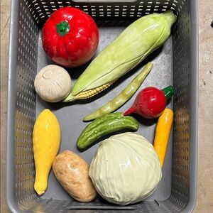 Vintage 70s ceramic fruit and vegetables